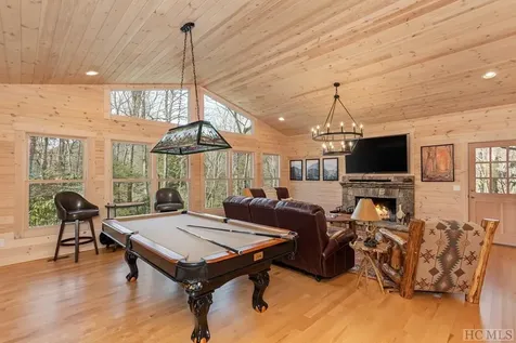 67 Fallen Leaf Lane Highlands NC 28741