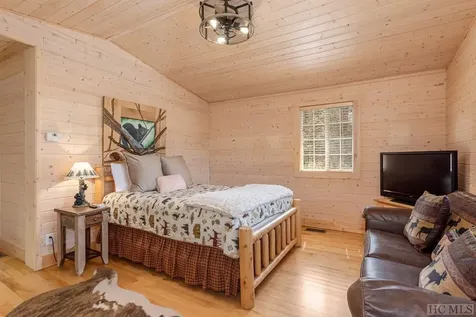 67 Fallen Leaf Lane Highlands NC 28741