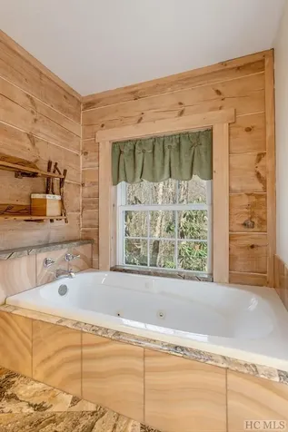 67 Fallen Leaf Lane Highlands NC 28741