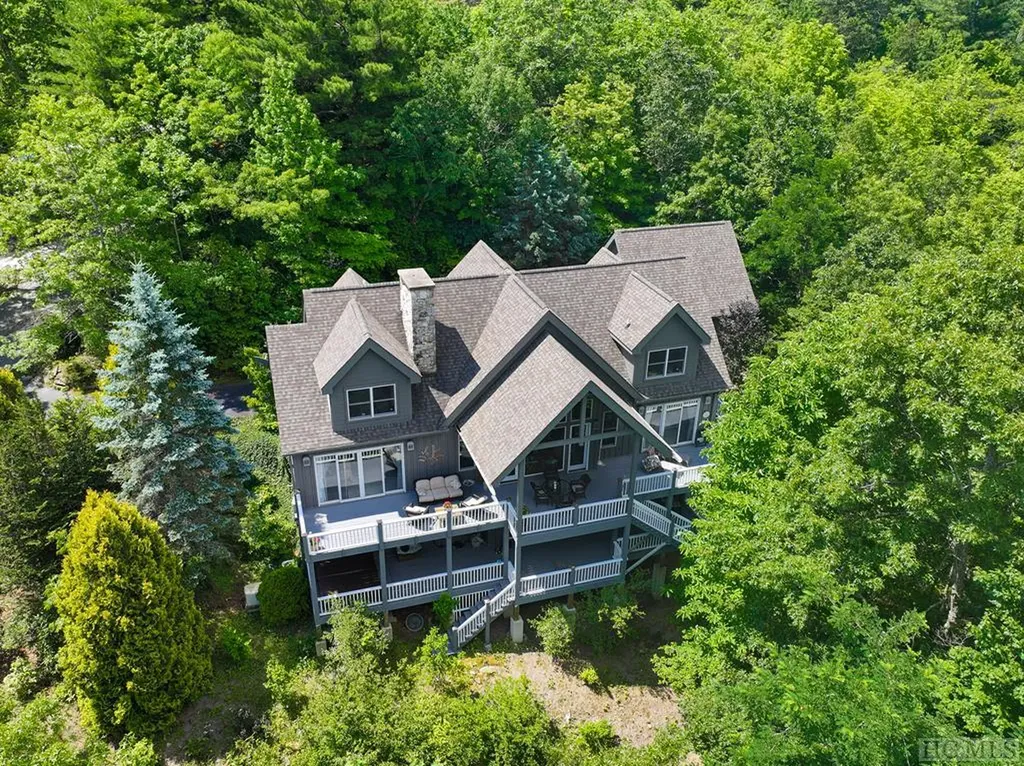 224 Toxaway Court Lake Toxaway NC 28747
