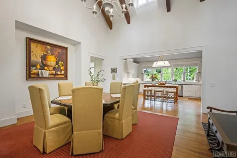 431 Flagstone Road Cashiers NC 28717