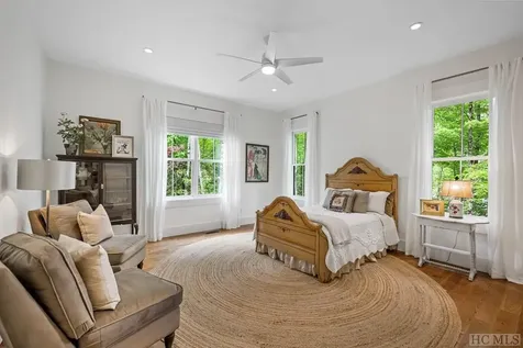 431 Flagstone Road Cashiers NC 28717