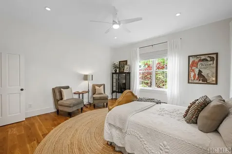 431 Flagstone Road Cashiers NC 28717