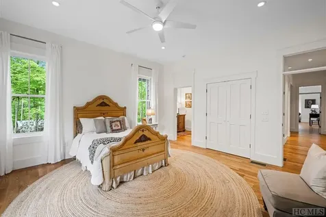 431 Flagstone Road Cashiers NC 28717