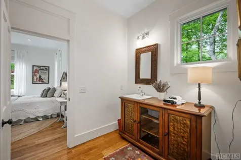 431 Flagstone Road Cashiers NC 28717