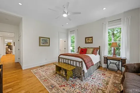 431 Flagstone Road Cashiers NC 28717