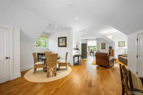 431 Flagstone Road Cashiers NC 28717