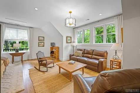 431 Flagstone Road Cashiers NC 28717