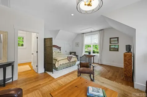 431 Flagstone Road Cashiers NC 28717