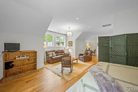 431 Flagstone Road Cashiers NC 28717