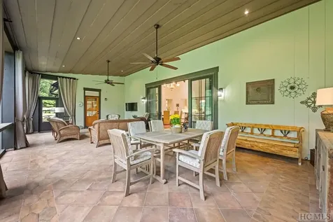 431 Flagstone Road Cashiers NC 28717