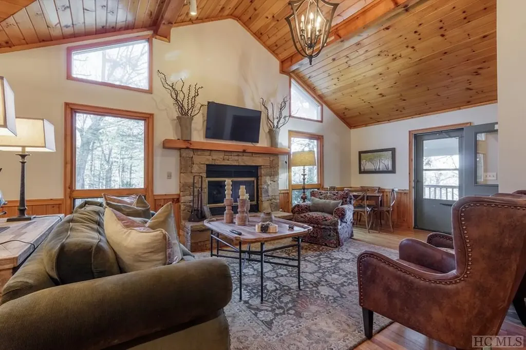 183 Blue Stone Trail Glenville NC 28736