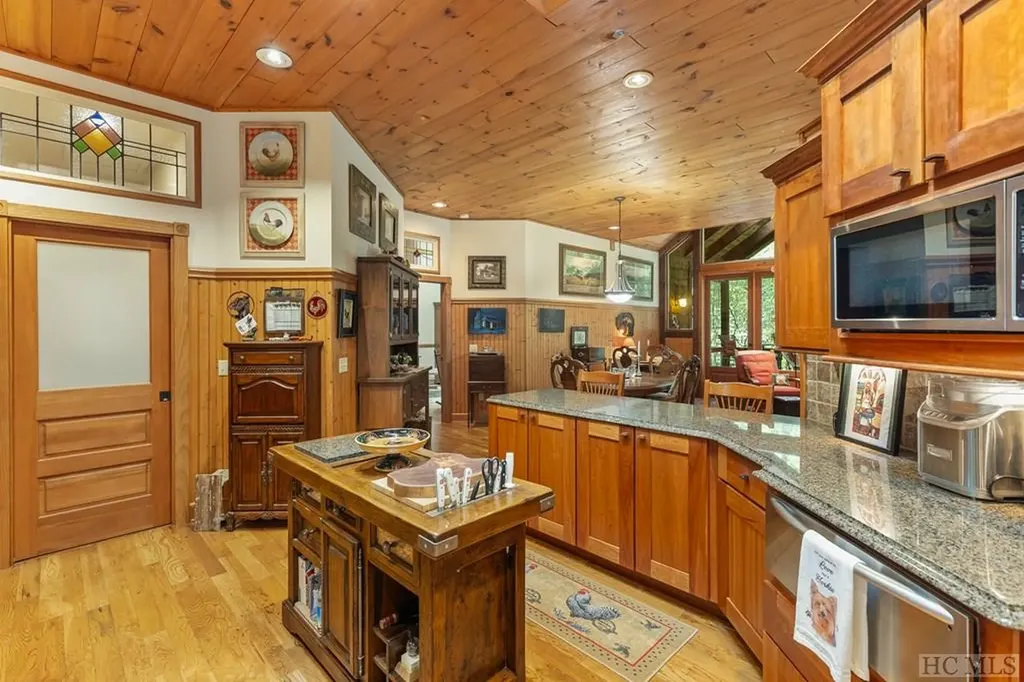 1958 Cullasaja Club Drive Highlands NC 28741