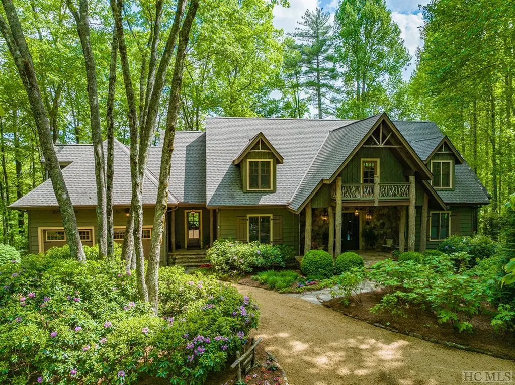 200 Wild Iris Trail Cashiers NC 28717