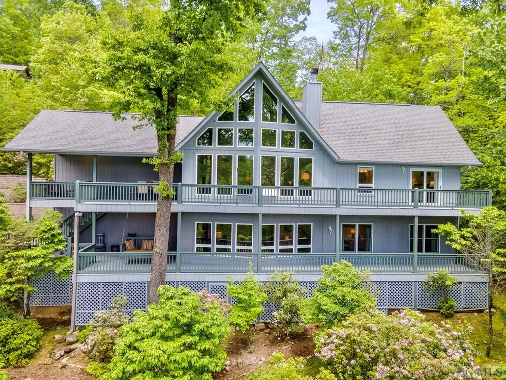1411 Buckberry Drive North Sapphire NC 28774