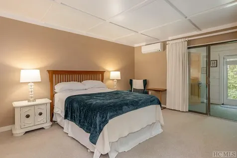 69-7D Dogwood Knob Lane Sapphire NC 28774
