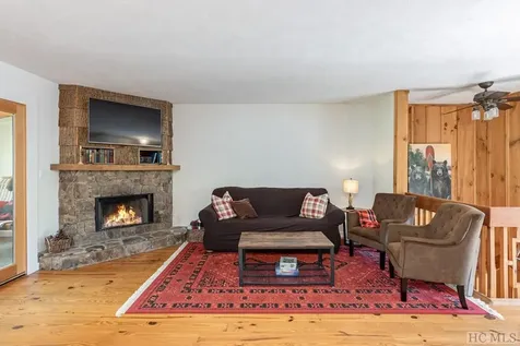69-7D Dogwood Knob Lane Sapphire NC 28774