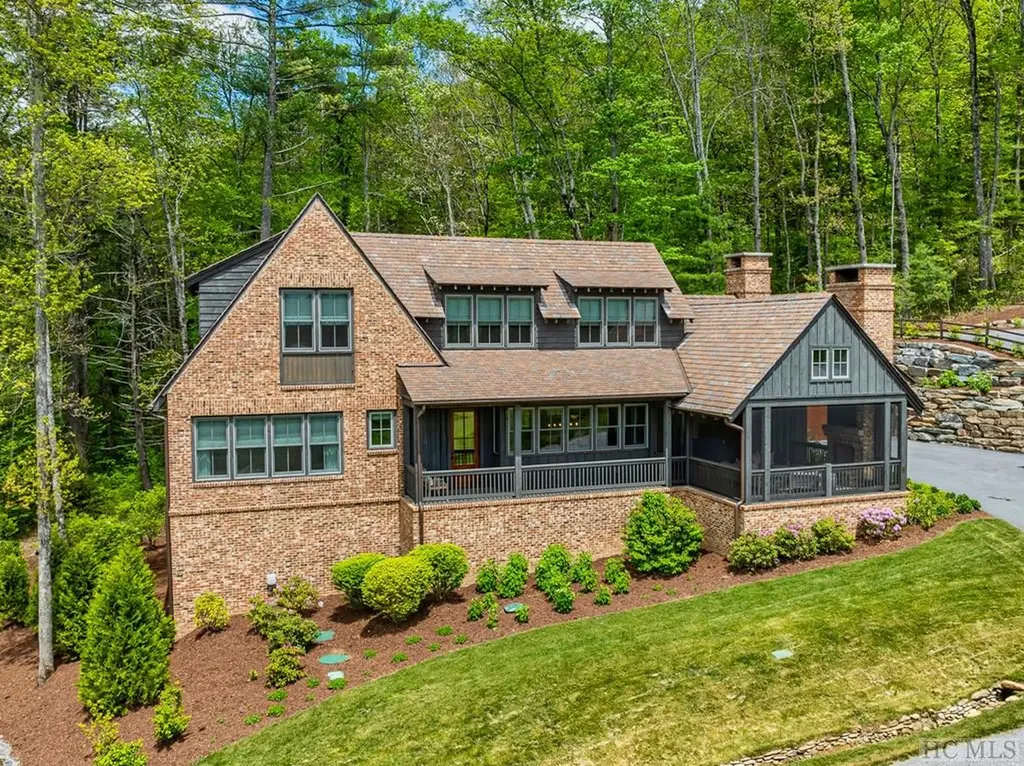 616 Glencove Drive Cashiers NC 28717
