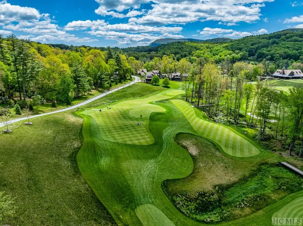 616 Glencove Drive Cashiers NC 28717