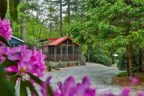17 Chestnut Run Highlands NC 28741