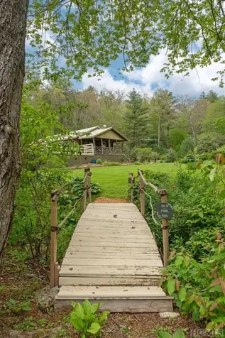 59 Smoky Ridge Cullowhee NC 28723