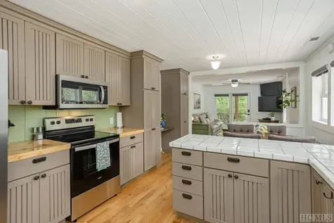 59 Smoky Ridge Cullowhee NC 28723