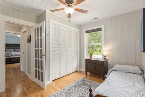 59 Smoky Ridge Cullowhee NC 28723