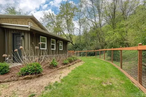 59 Smoky Ridge Cullowhee NC 28723