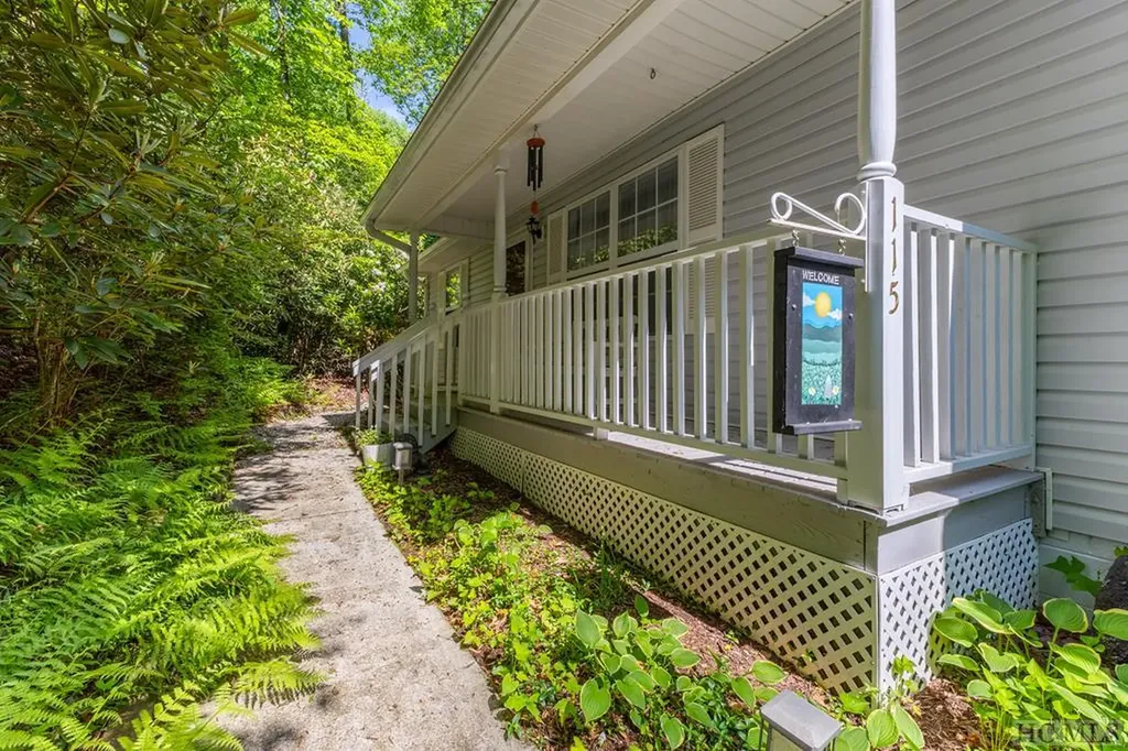 115 Juniper Court Sapphire NC 28774