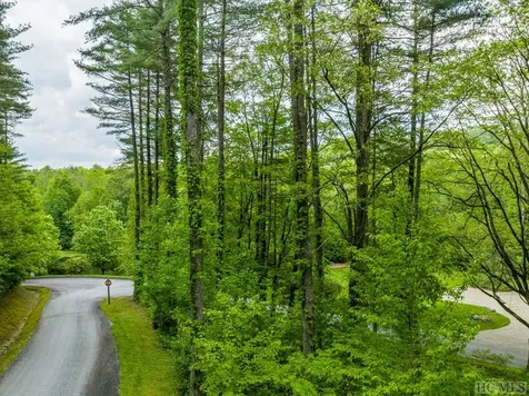 33 Compass Rose Way Cashiers NC 28736