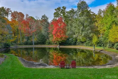 33 Compass Rose Way Cashiers NC 28736