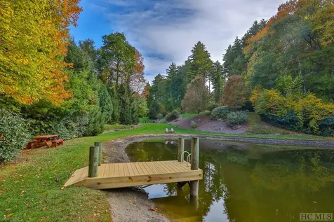 33 Compass Rose Way Cashiers NC 28736