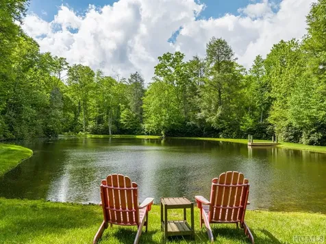 33 Compass Rose Way Cashiers NC 28736