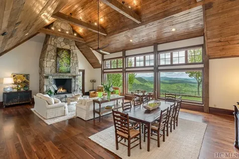 1914 Toxaway Drive Lake Toxaway NC 28747