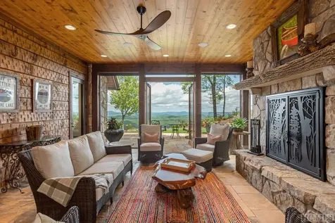 1914 Toxaway Drive Lake Toxaway NC 28747