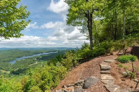 1914 Toxaway Drive Lake Toxaway NC 28747