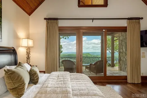 1914 Toxaway Drive Lake Toxaway NC 28747
