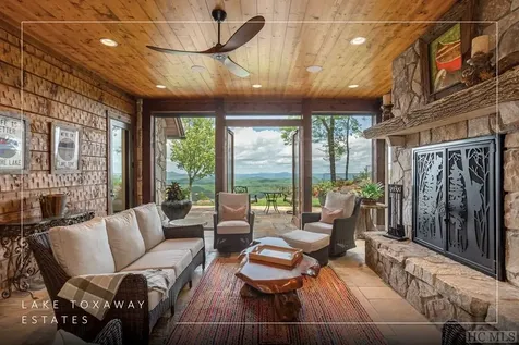 1914 Toxaway Drive Lake Toxaway NC 28747