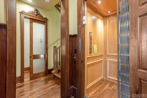 1914 Toxaway Drive Lake Toxaway NC 28747