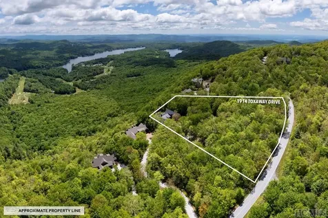 1914 Toxaway Drive Lake Toxaway NC 28747