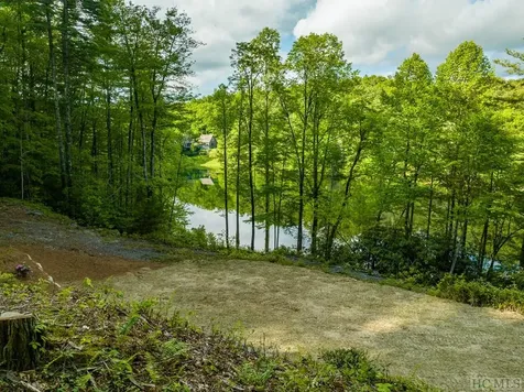 16 Fountainhead Drive Cashiers NC 28717