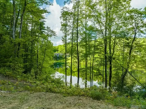 16 Fountainhead Drive Cashiers NC 28717