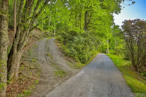 16 Fountainhead Drive Cashiers NC 28717