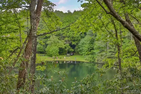 16 Fountainhead Drive Cashiers NC 28717