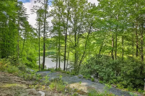 16 Fountainhead Drive Cashiers NC 28717