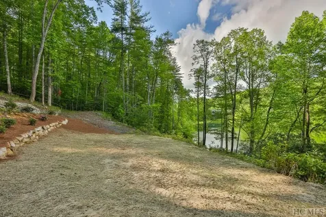 16 Fountainhead Drive Cashiers NC 28717