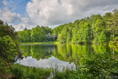 16 Fountainhead Drive Cashiers NC 28717