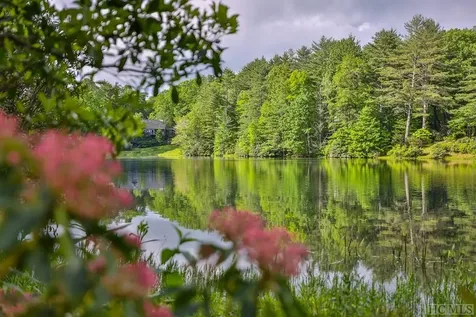 16 Fountainhead Drive Cashiers NC 28717