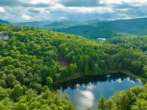 16 Fountainhead Drive Cashiers NC 28717