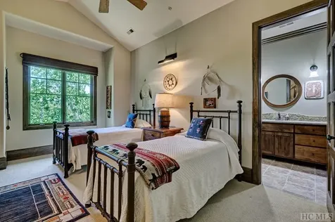 664 Chattooga Ridge Trail Cashiers NC 28717